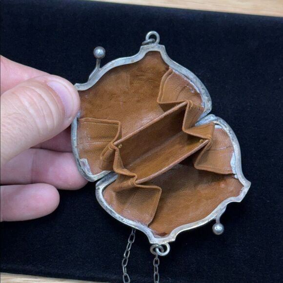 Sterling Silver Elegant Silver Women's Coins Bag - Picture 4 of 4